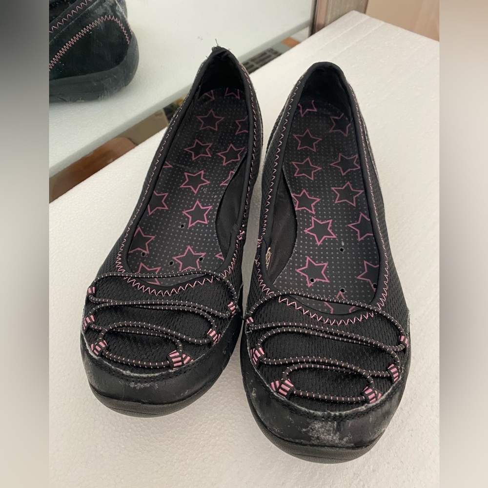SKECHERS SIZE 8 Women
